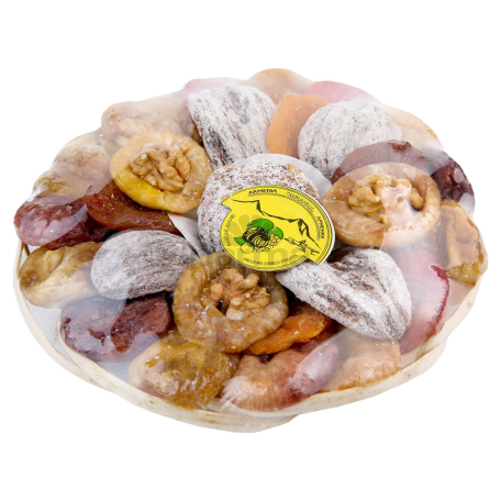 Dried fruits selection 