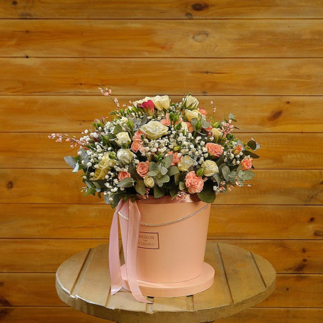 Կոմպոզիցիա «Any Rose Novia» վարդ, գիպսոֆիլիա, Էվկալիպտ