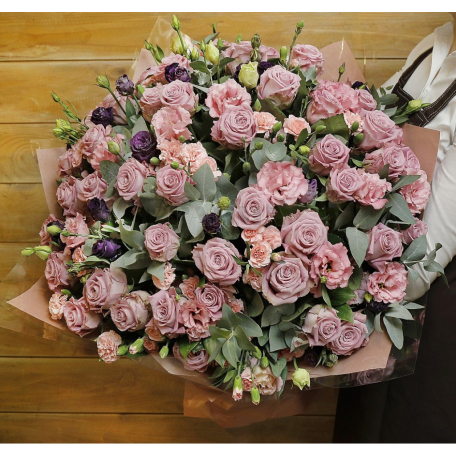 Ծաղկեփունջ «Any Rose Riana» վարդ, խրիզանտեմ, էվկալիպտ