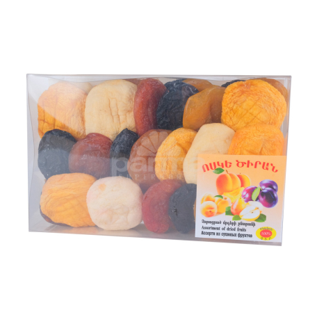 Dried fruits assortment 
